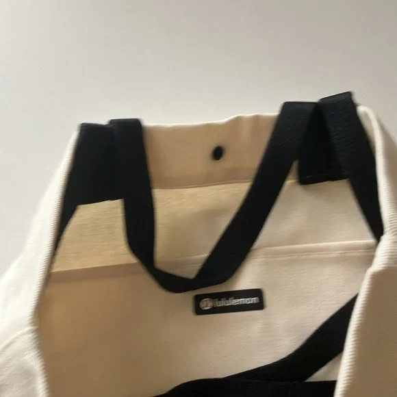 Lululemon Double Handle Canvas Tote Bag (NWT) - Picture 9 of 11